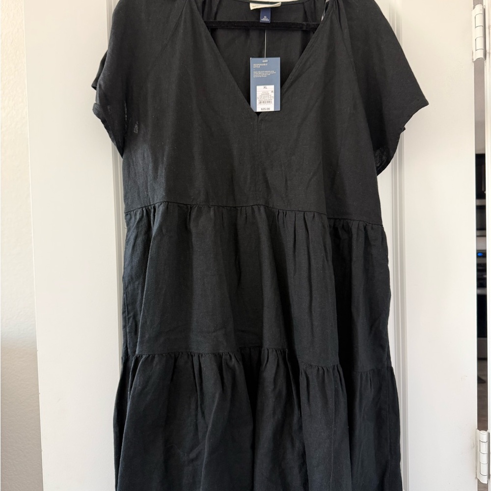 Universal Thread Black Tiered Midi Dress